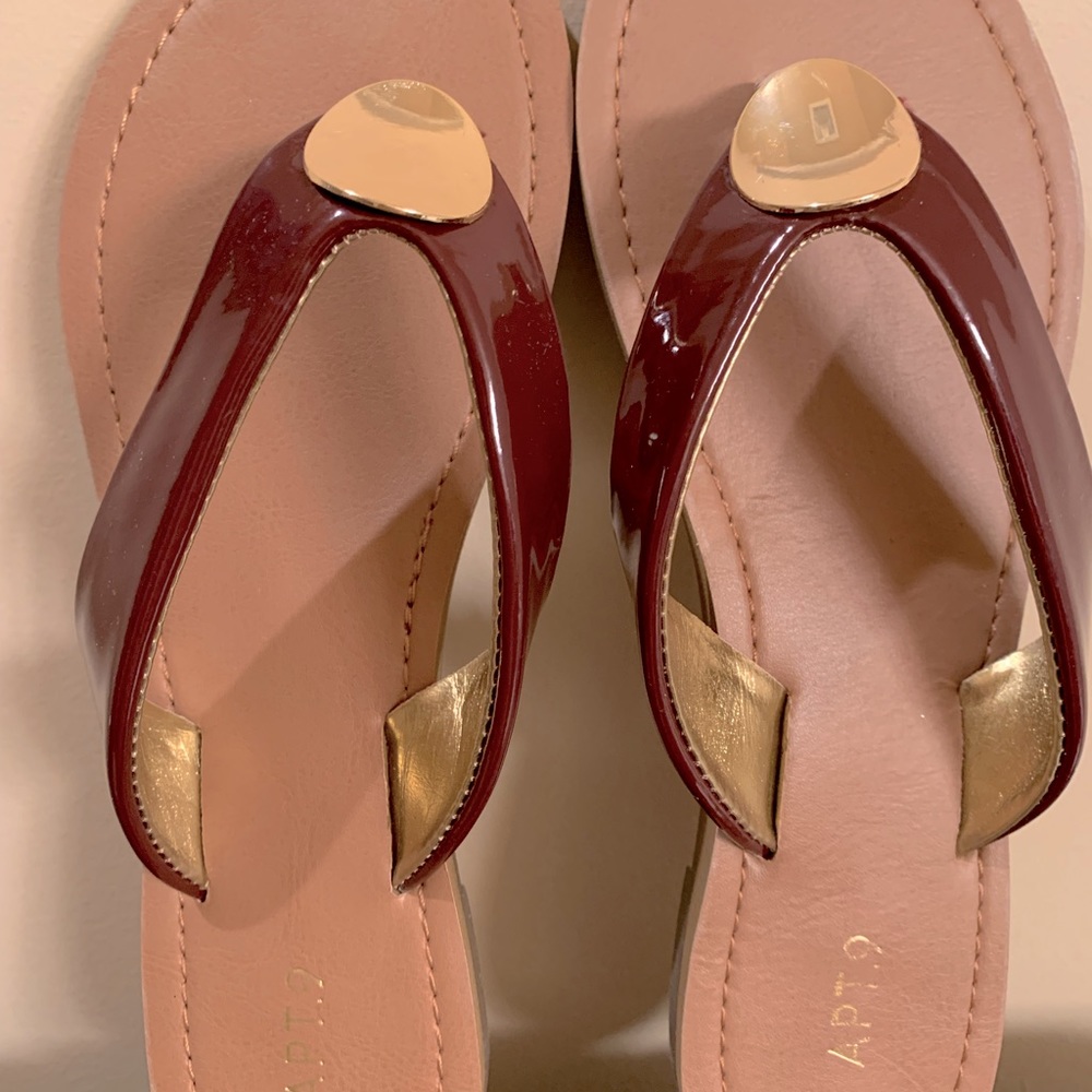 NEW Womens Apt. 9 Flip Flop Sandals 🤗